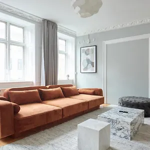 Large Modern By Meat Packing District In Lejlighed